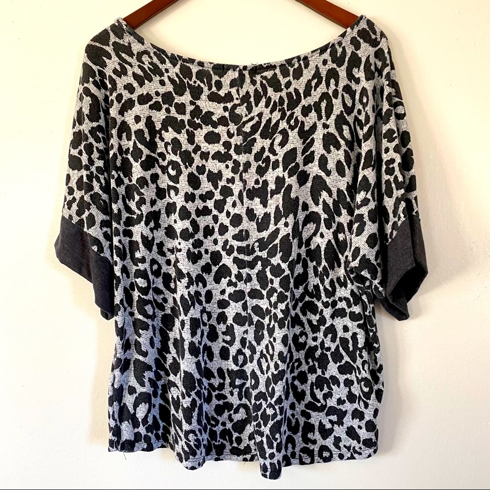 Black Leopard/Cheetah Tee